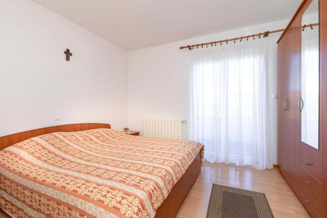 2-Bedroom Krk Apartment - Near Krk Beaches & Town! Krk Town Exterior photo